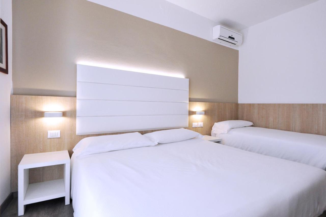 Hotel Etna Caorle Exterior photo