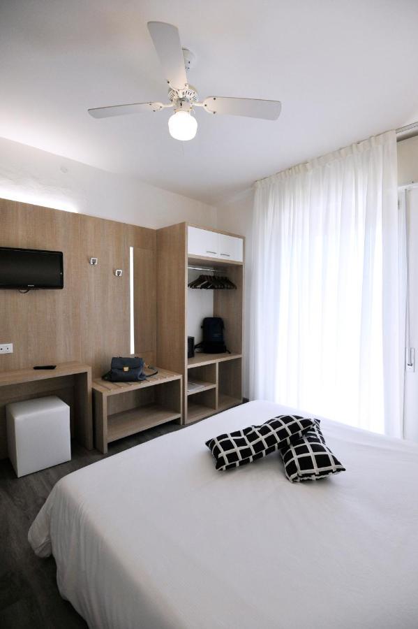 Hotel Etna Caorle Exterior photo