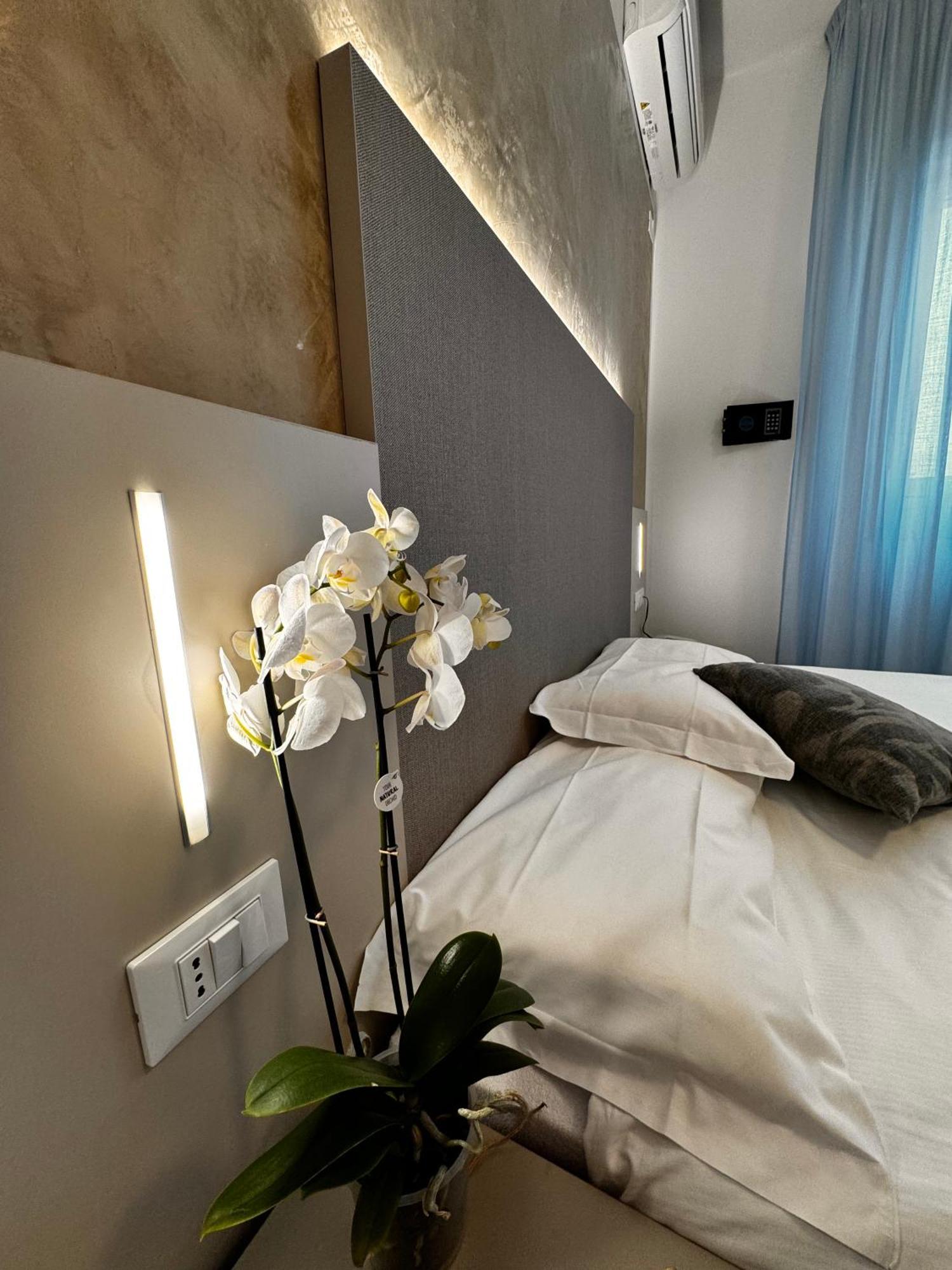 Hotel Etna Caorle Exterior photo